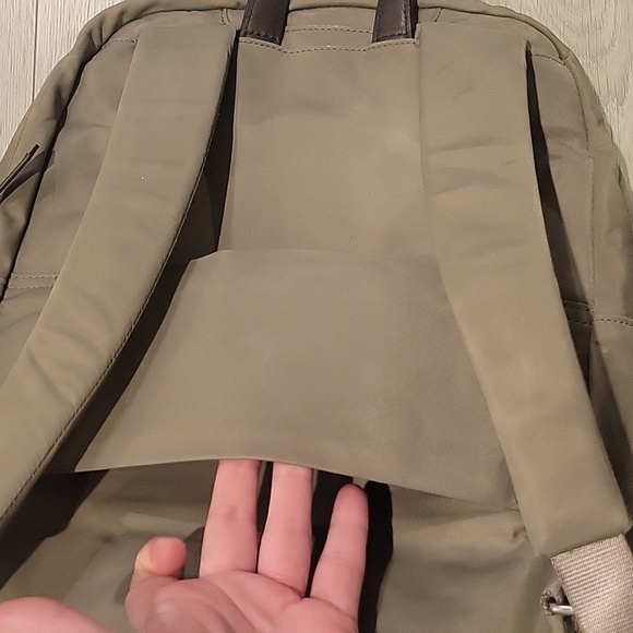 Tumi Backpack - Picture 4 of 13